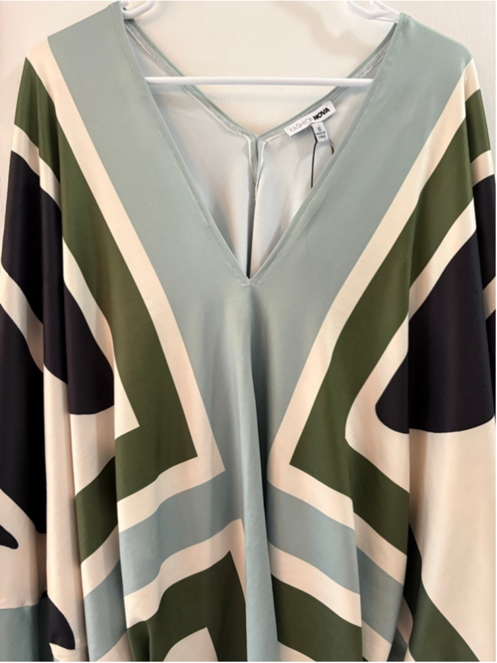 Women's Fashion Nova Blouse S Green Black Geometric Print - Picture 2 of 11